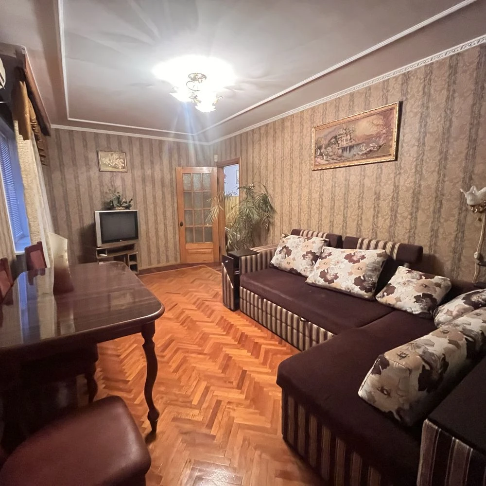 3х кімн.Простора та затишна квартира для тих, хто хоче заїха