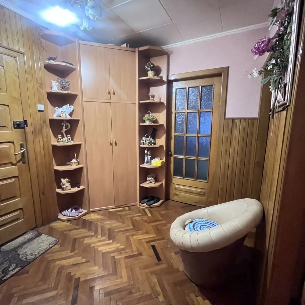 3х кімн.Простора та затишна квартира для тих, хто хоче заїха