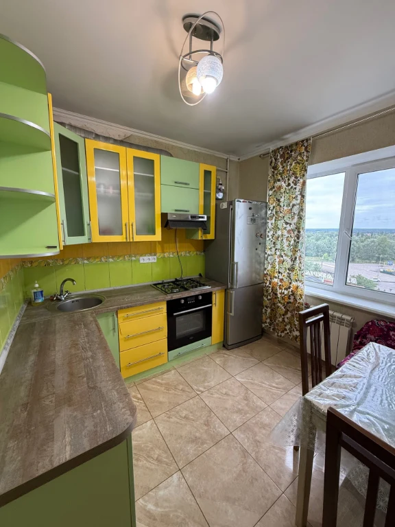 Продам 2к квартиру Героїв Крут, початок