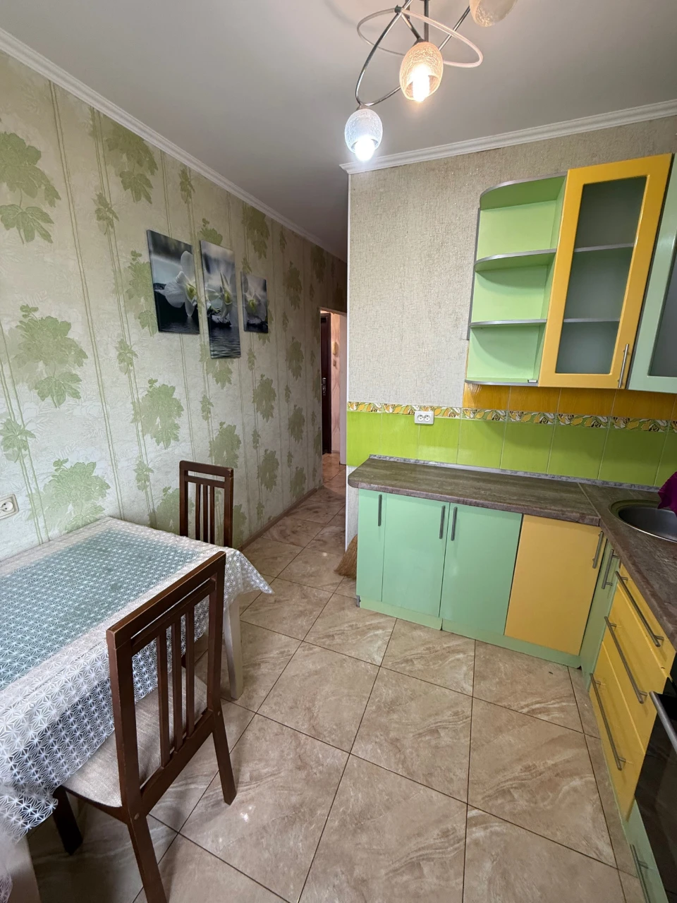 Продам 2к квартиру Героїв Крут, початок