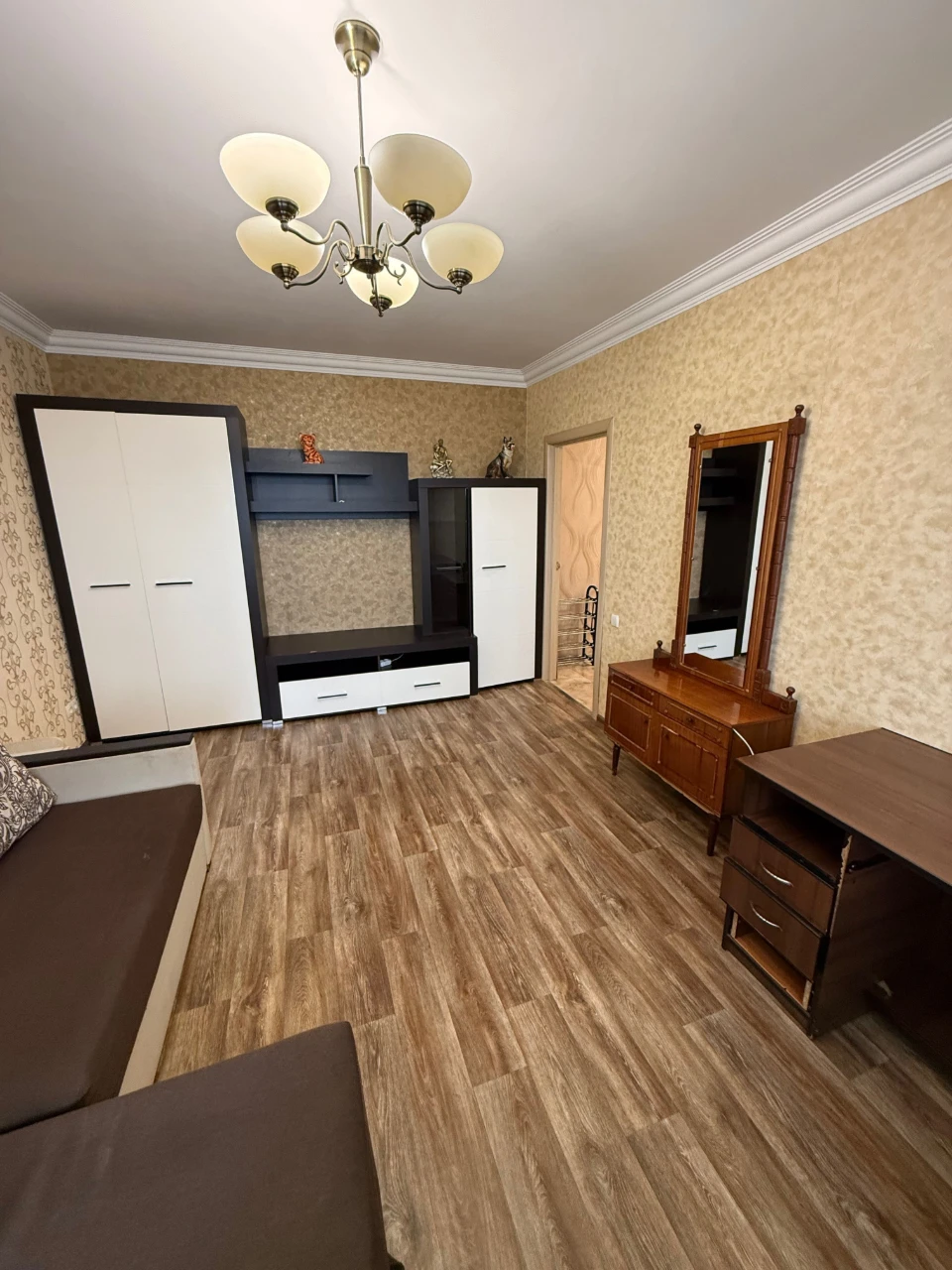 Продам 2к квартиру Героїв Крут, початок