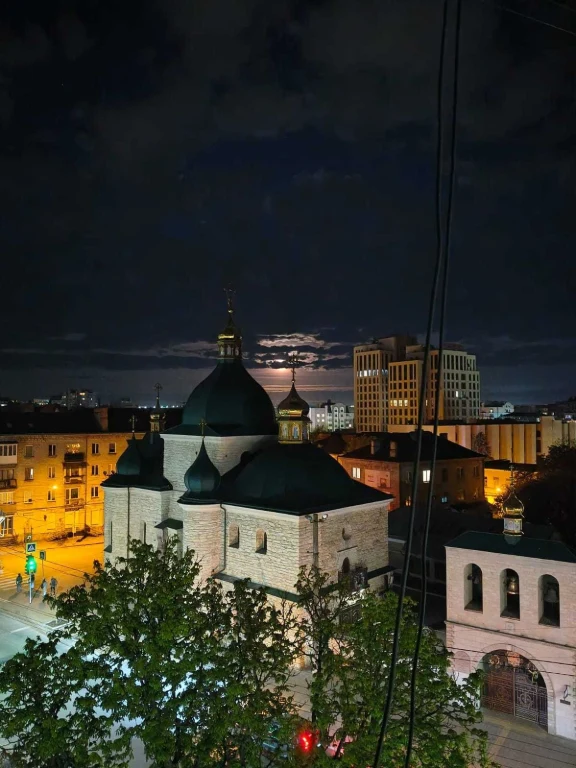 Продаємо 3к.кв в самому центрі міста по вул.Руська