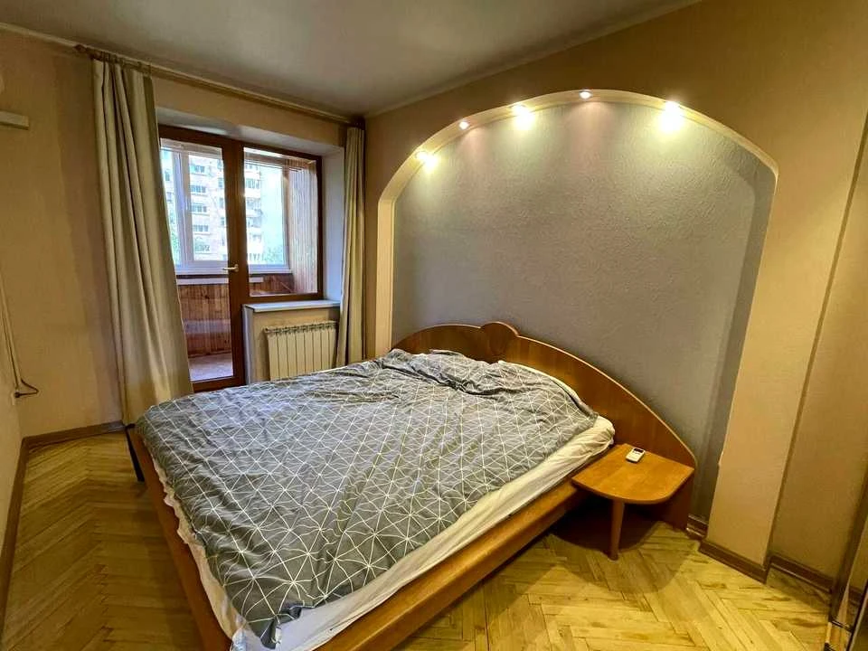 Квартира. Київ, Вереснева вул.