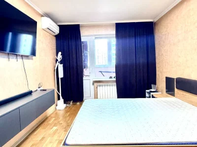 Квартира. Київ, Милославська вул.