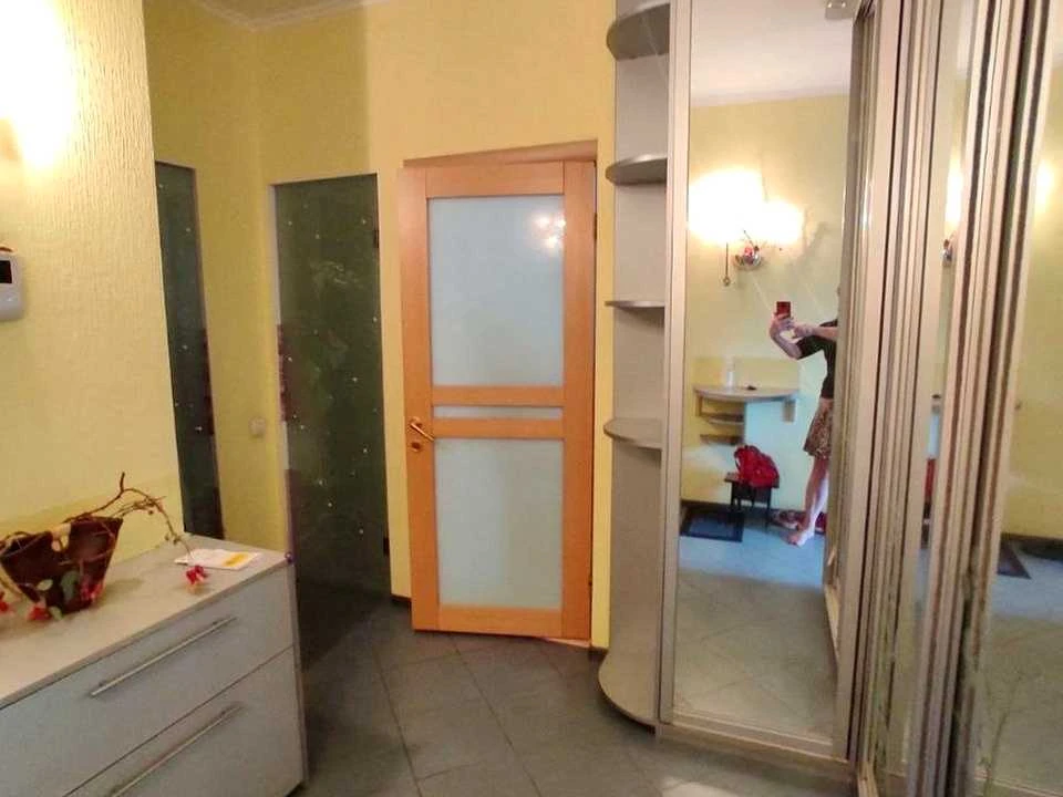 Квартира. Київ, Щекавицька вул.