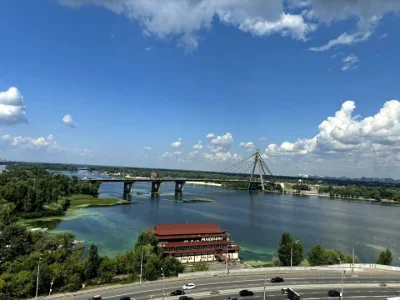 Квартира. Київ, Набережно-Рибальська вул.