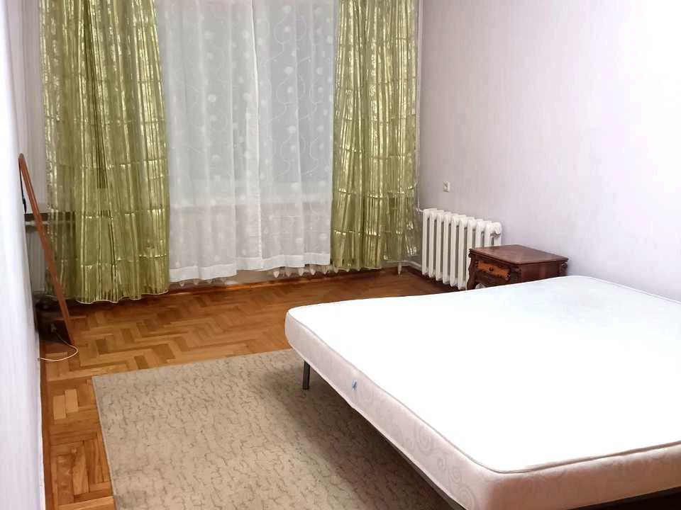 Квартира. Київ, Старонаводницька вул.