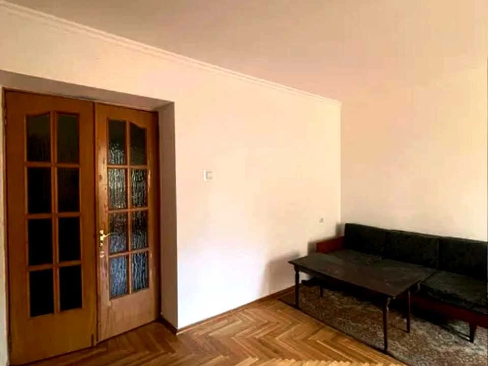 Квартира. Київ, Старонаводницька вул.