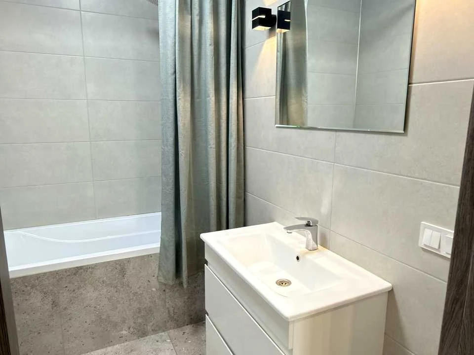 Apartment. Kharkiv, Heroiv Kharkova Ave. (Moskovskiy)