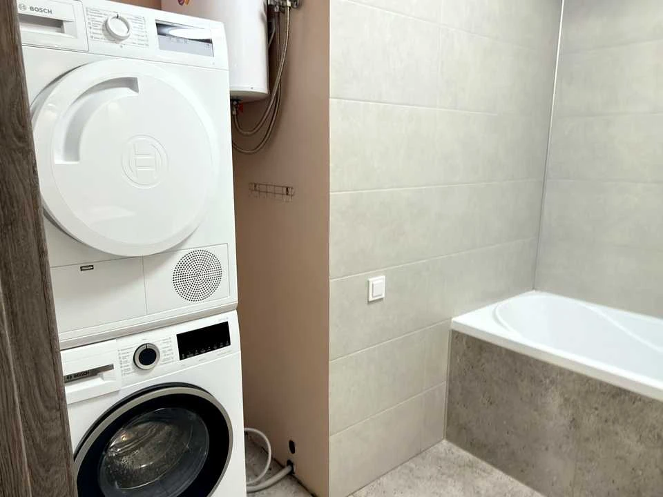Apartment. Kharkiv, Heroiv Kharkova Ave. (Moskovskiy)