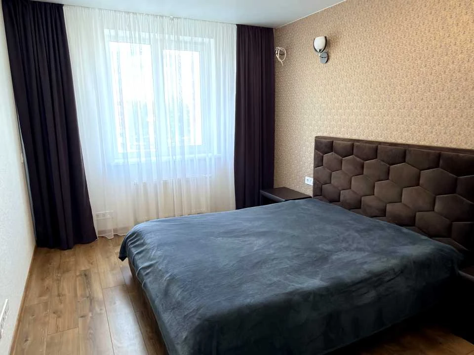Apartment. Kharkiv, Heroiv Kharkova Ave. (Moskovskiy)