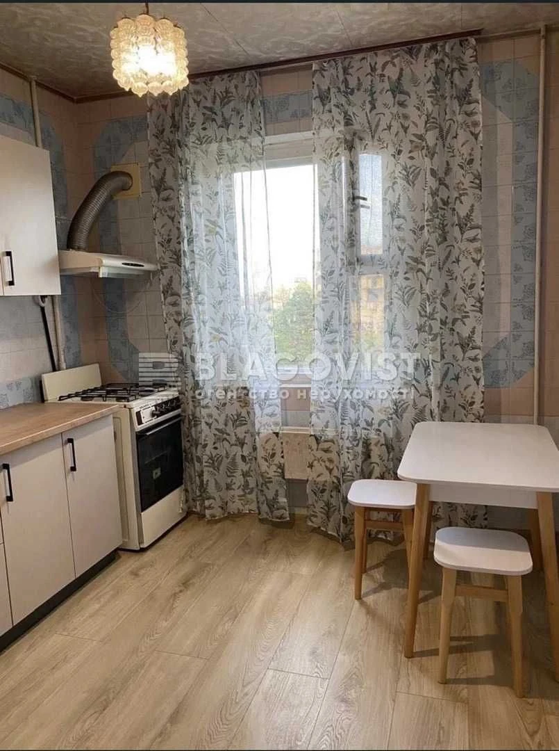 Продаж 2-к квартири Калиновського Кастуся (Астраханська), 25