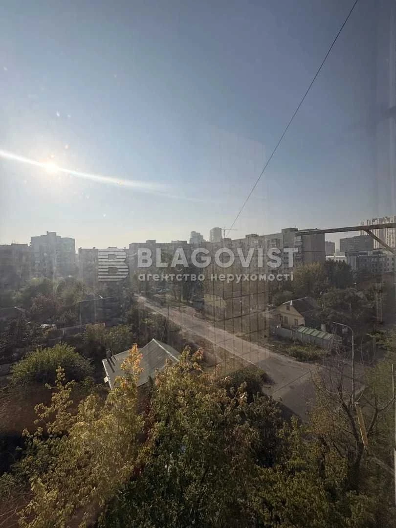 Продаж 2-к квартири Калиновського Кастуся (Астраханська), 25