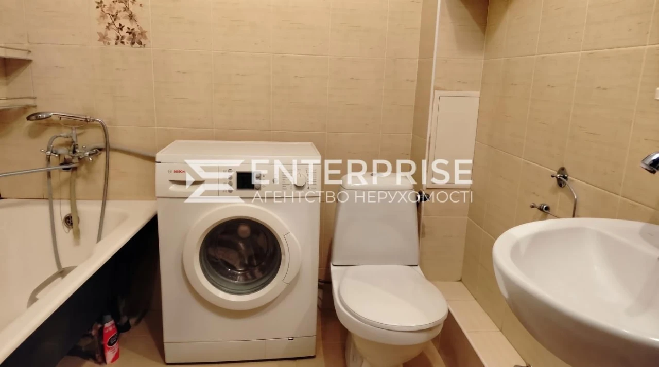 Продаж 2к квартири  вул. Ак. Ромоданова, Татарка Шевченківсь