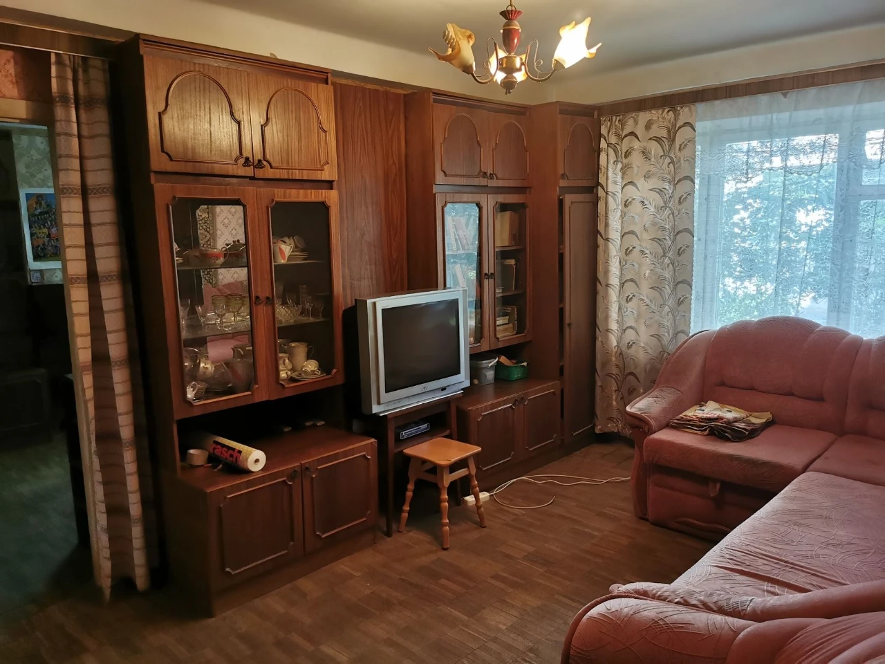 Продам двух кімнатну квартиру у  Дніпровському р-ні