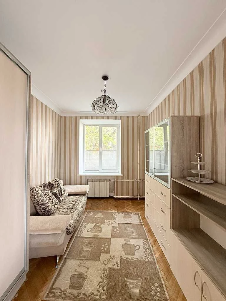 Продам двокімнатну квартиру (43 м²) у Києві, Солом' янський