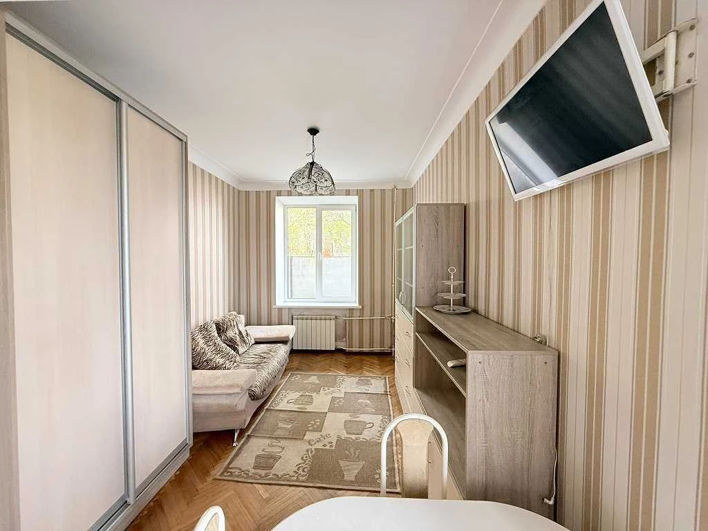 Продам двокімнатну квартиру (43 м²) у Києві, Солом' янський
