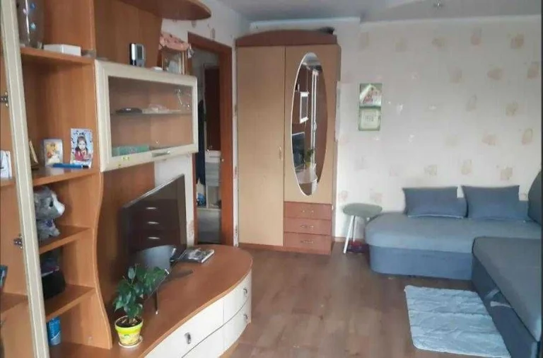 Продам 1 ком квартиру улучшенной планировки на Холодной Горе
