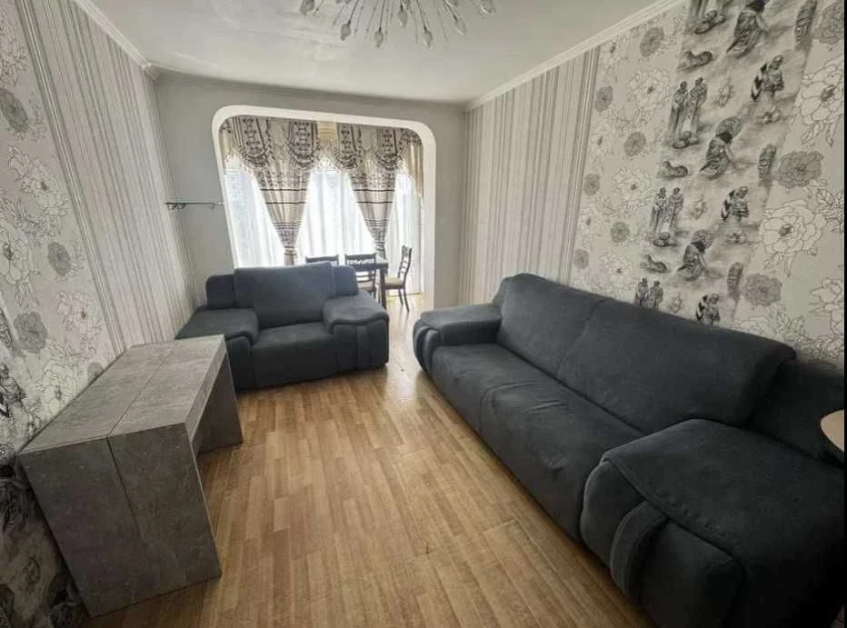 Продам 3 комнатную квартиру 63м2 Салтовка  ,отличный ремонт