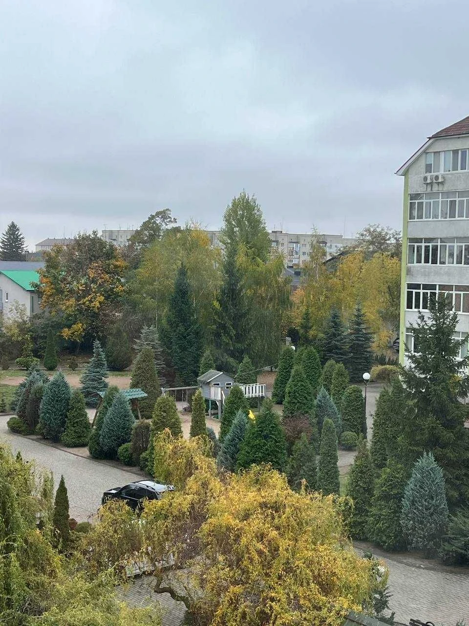 Простора 3-х кімнатна квартира в центрі Ковеля біля річки та