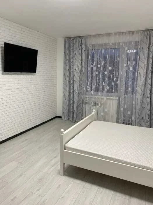 продаж 1 кімнатної квартири, Центр .вул. Нова 31
