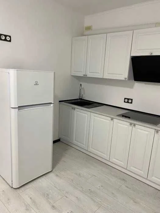 продаж 1 кімнатної квартири, Центр .вул. Нова 31