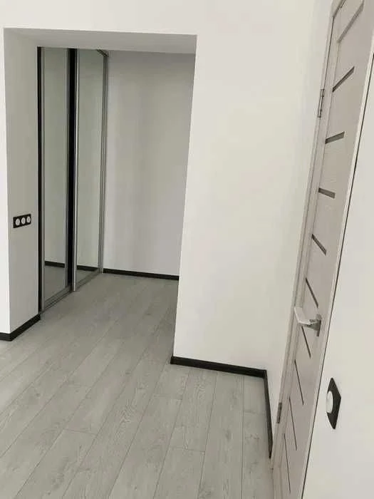 продаж 1 кімнатної квартири, Центр .вул. Нова 31
