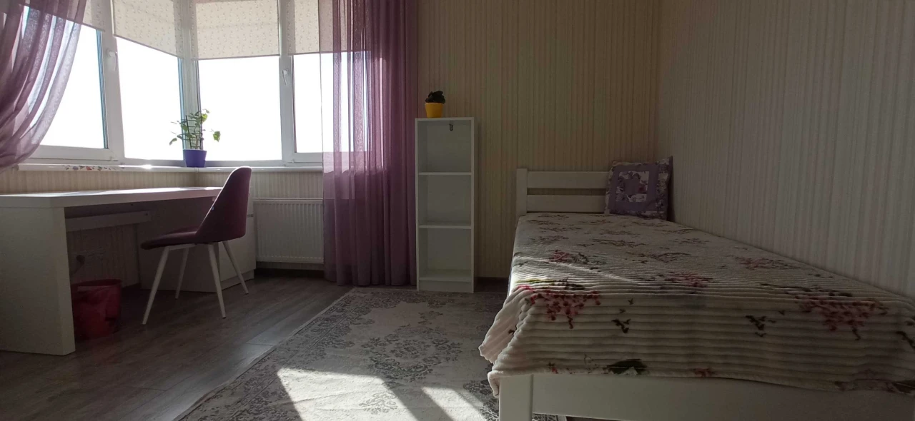 БЕЗ КОМІСІЇ! Продаж просторої 3к квартири з панорамним вигля