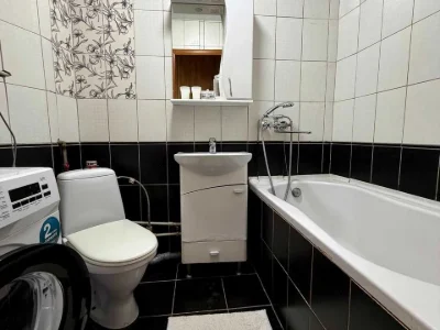 Apartment. Kharkiv, Traktorostudivnyky Ave.