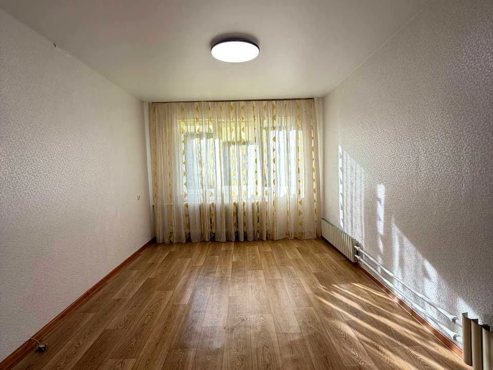 Apartment. Kharkiv, Traktorostudivnyky Ave.