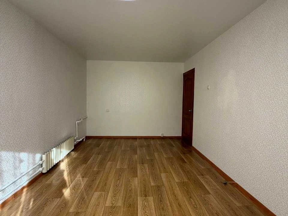 Apartment. Kharkiv, Traktorostudivnyky Ave.
