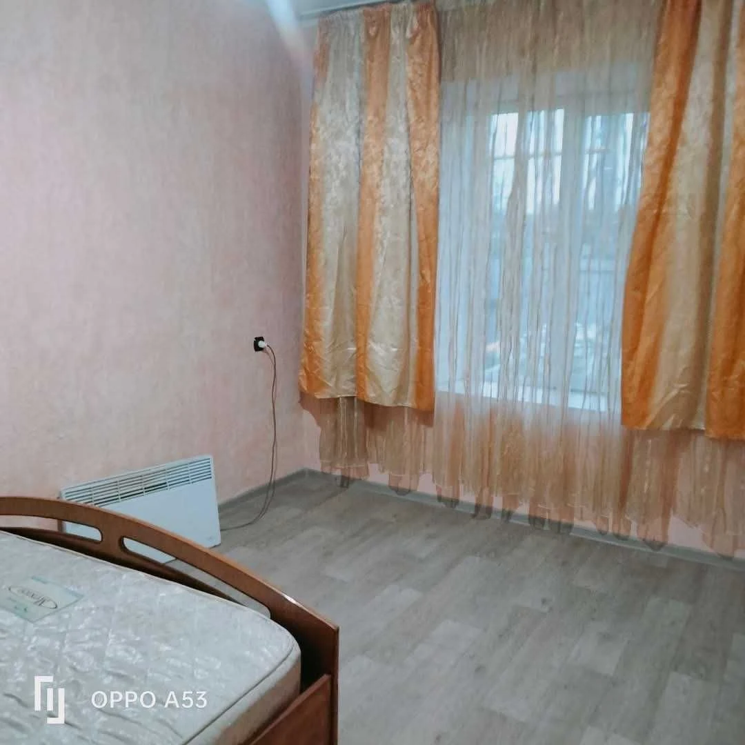 Продам часть дома с своим двориком в самом центре Беляевки