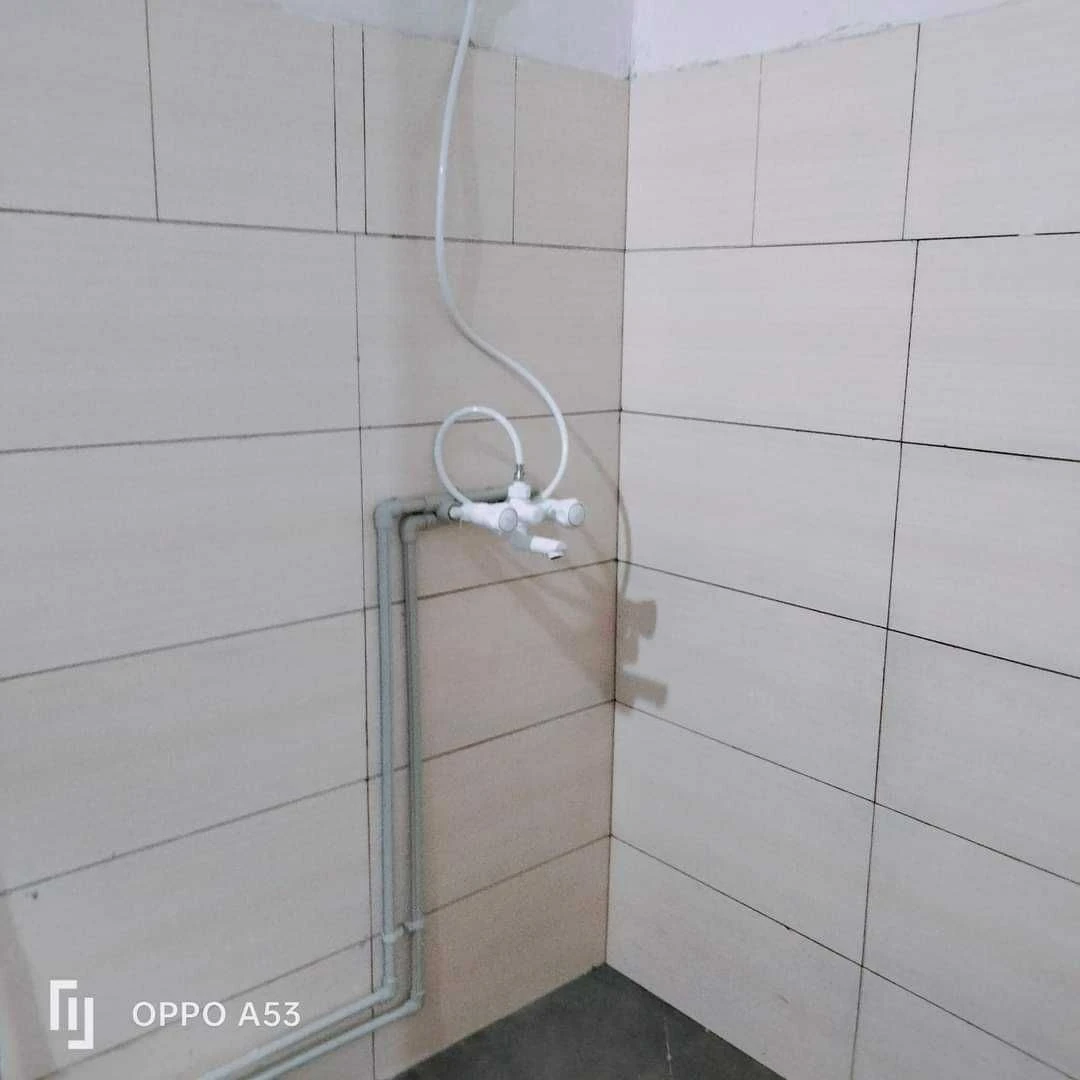 Продам часть дома с своим двориком в самом центре Беляевки