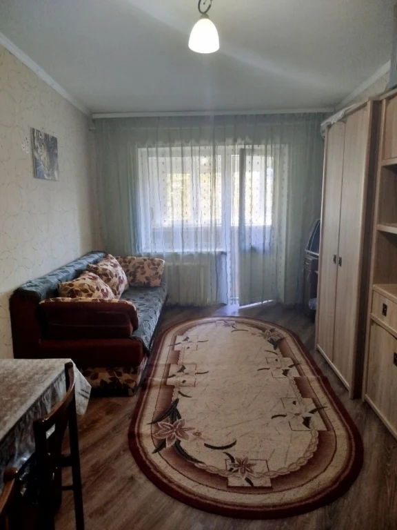 В продаже Комната со своим с/узлом и балконом.