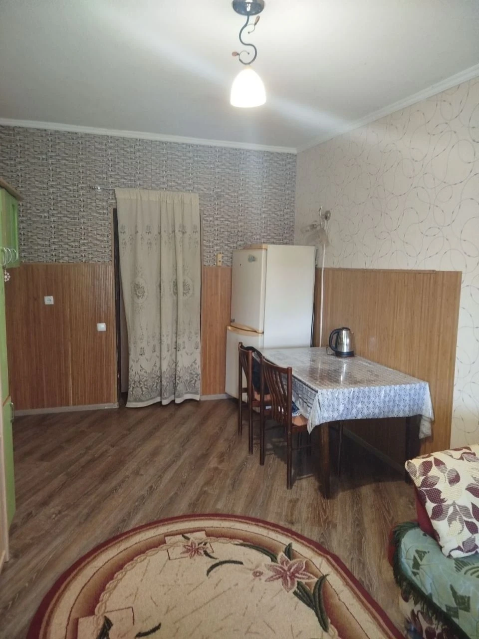 В продаже Комната со своим с/узлом и балконом.