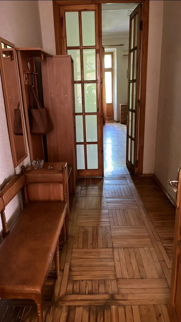Продам 2-х комнатную на ул.Болгарской
