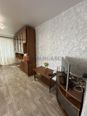 Продам 3-кімнатну квартиру Нижнеднепровская 14а