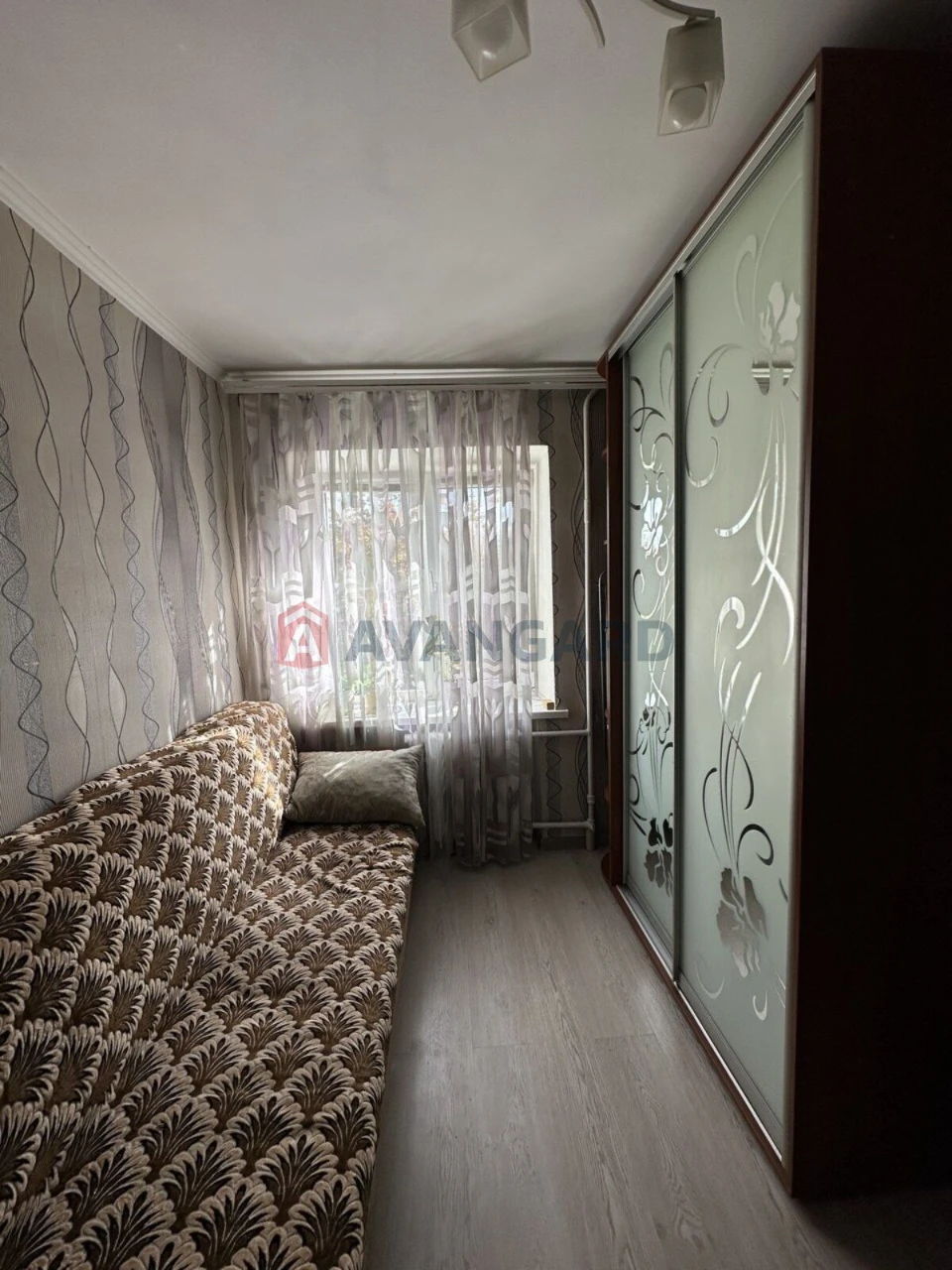Продам 3-кімнатну квартиру Нижнеднепровская 14а