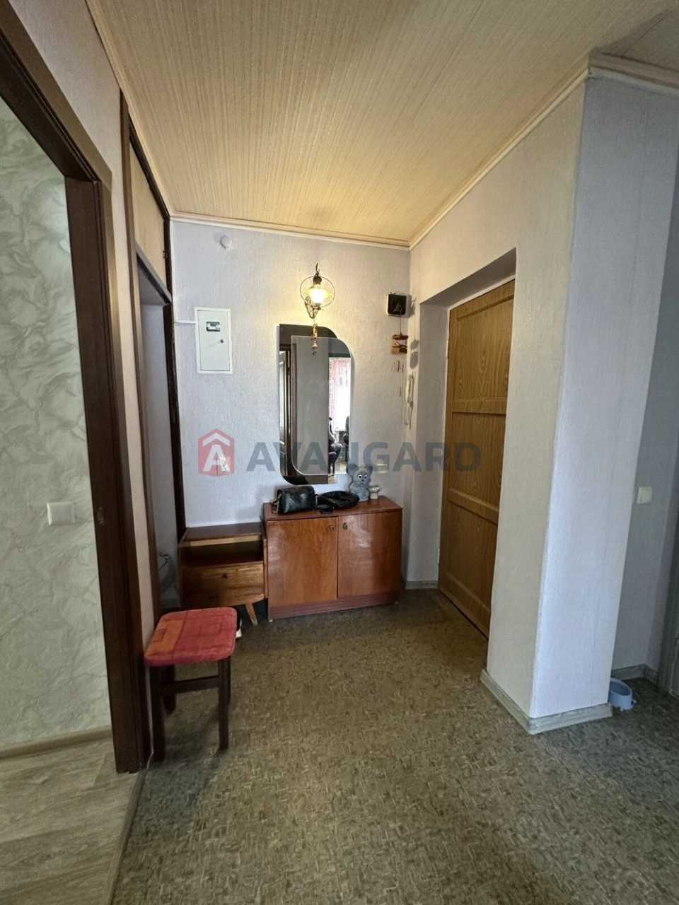 Продам 3-кімнатну квартиру Нижнеднепровская 14а