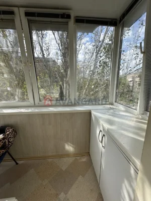 Продам 3-кімнатну квартиру Нижнеднепровская 14а