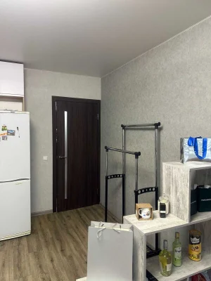 Квартира з евроремонтом і меблями на Браілках.