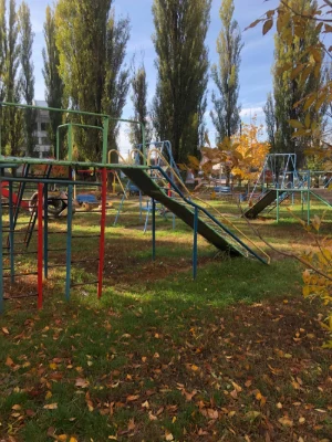Квартира з евроремонтом і меблями на Браілках.