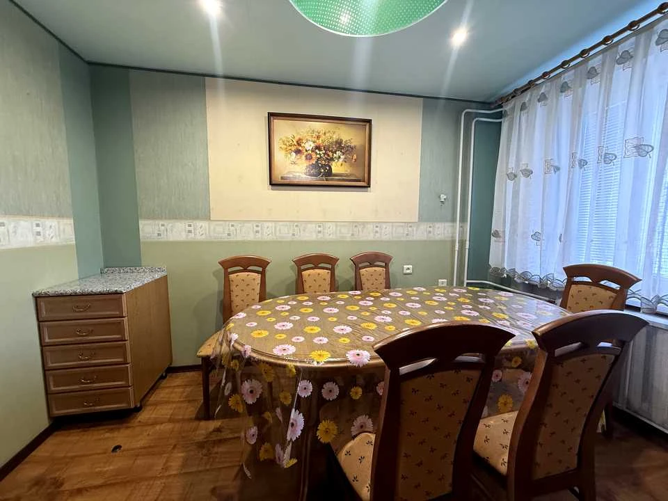 Квартира. Рівне, Академіка Грушевського вул.