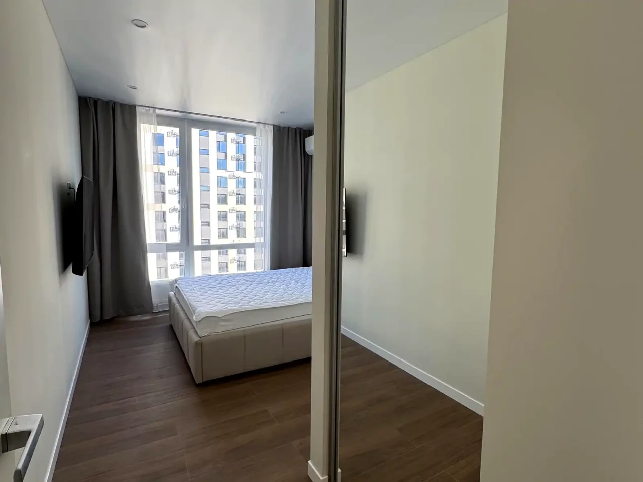 Оренда квартири 1-кімн. 50 м² 20/22 пов.