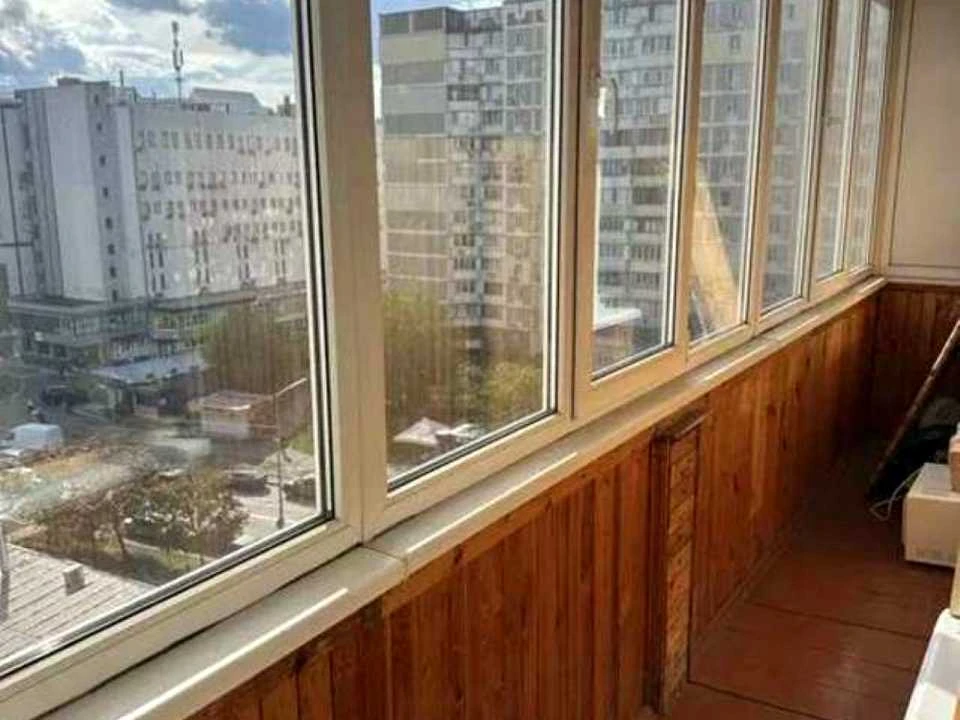Квартира. Київ, Лариси Руденко вул.