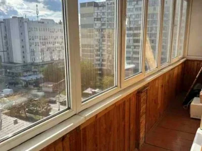 Квартира. Київ, Лариси Руденко вул.