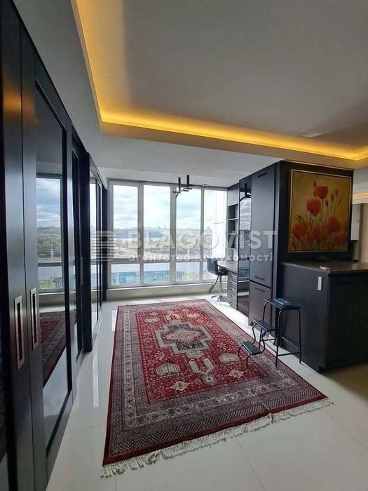 URGENT! 2K for sale Dniprovska embankment 1 Silver Breeze design