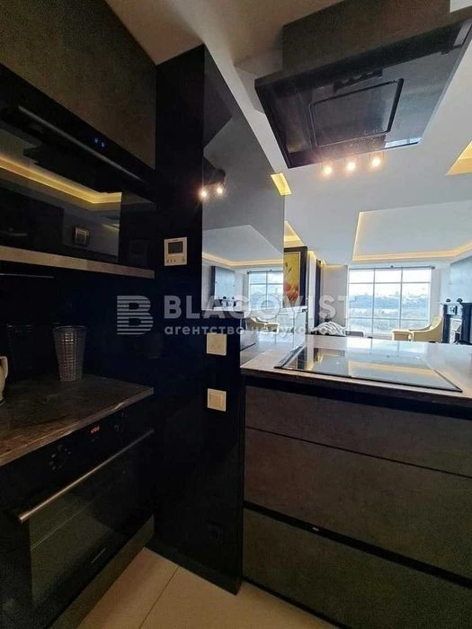 URGENT! 2K for sale Dniprovska embankment 1 Silver Breeze design