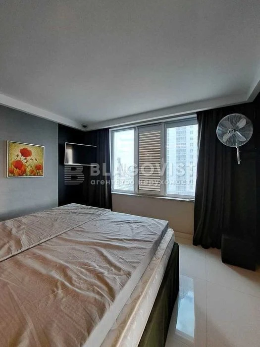 URGENT! 2K for sale Dniprovska embankment 1 Silver Breeze design