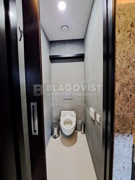 URGENT! 2K for sale Dniprovska embankment 1 Silver Breeze design